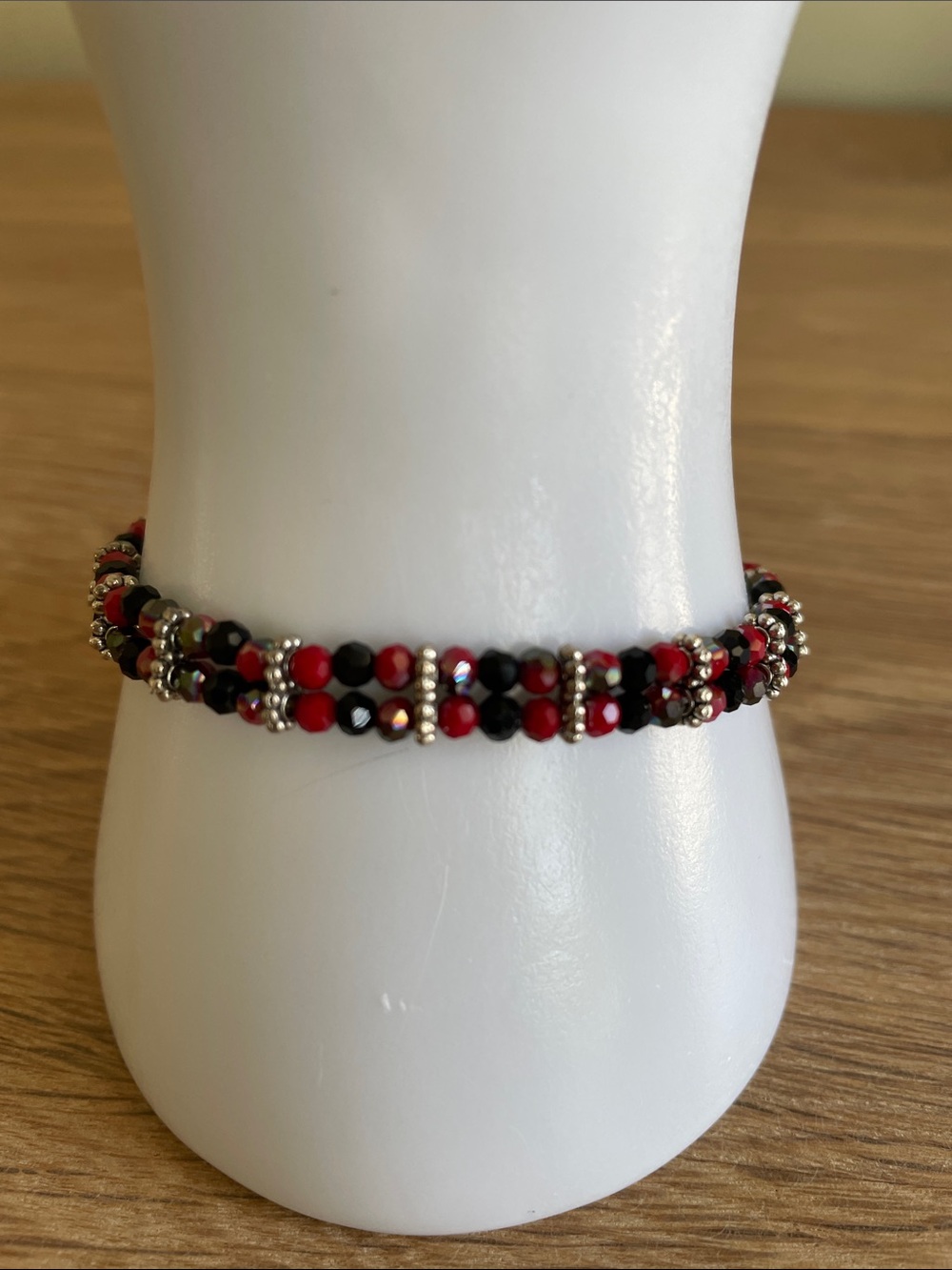 HAND CRAFTED RED & BLACK CRYSTAL BEAD STRETCH BRACELET 2-Row Silver Spacer Cuff